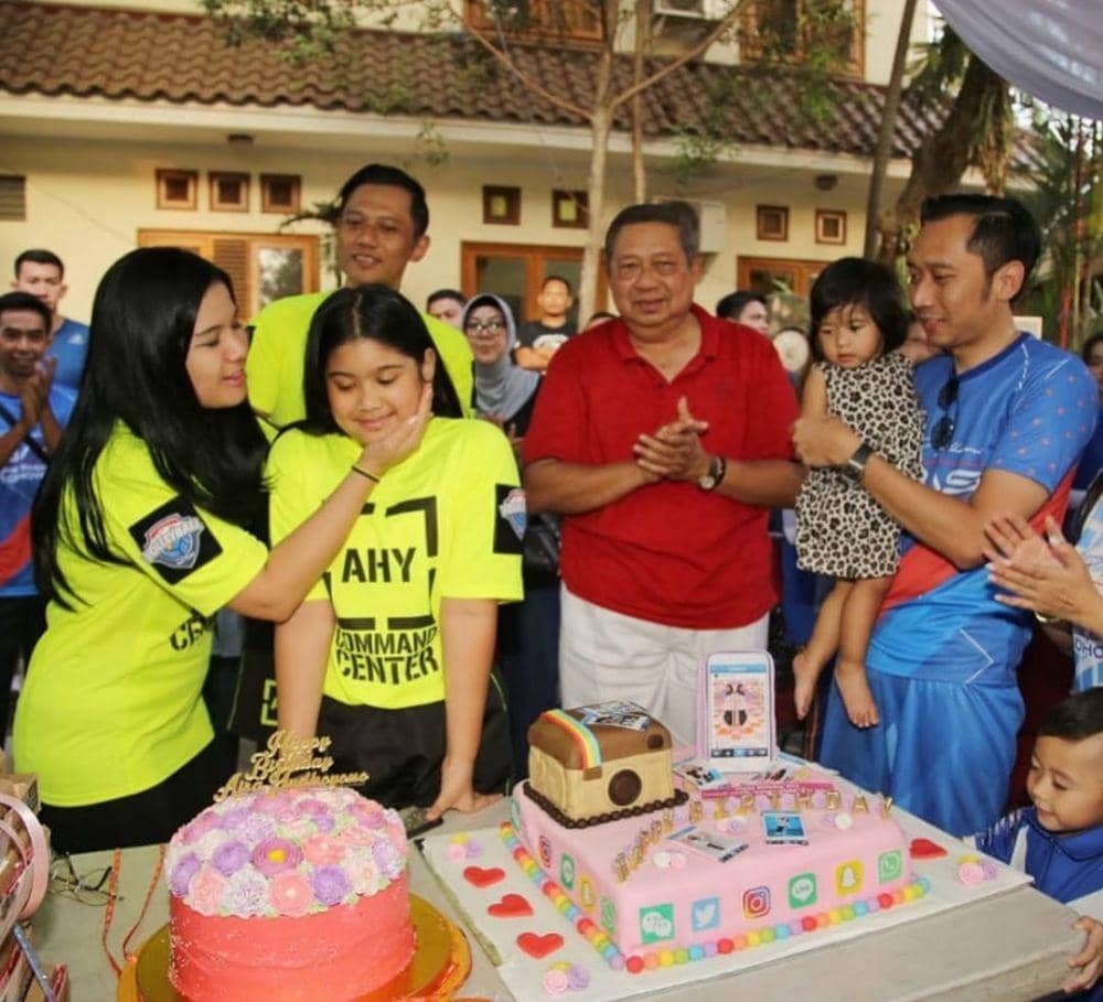 Instagram.com/annisayudhoyono