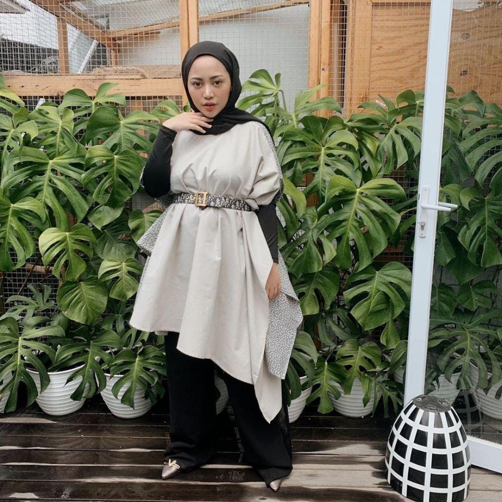 instagram.com/rachelvennya