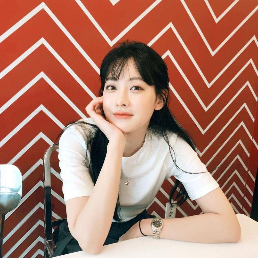 Instagram.com/ohvely22