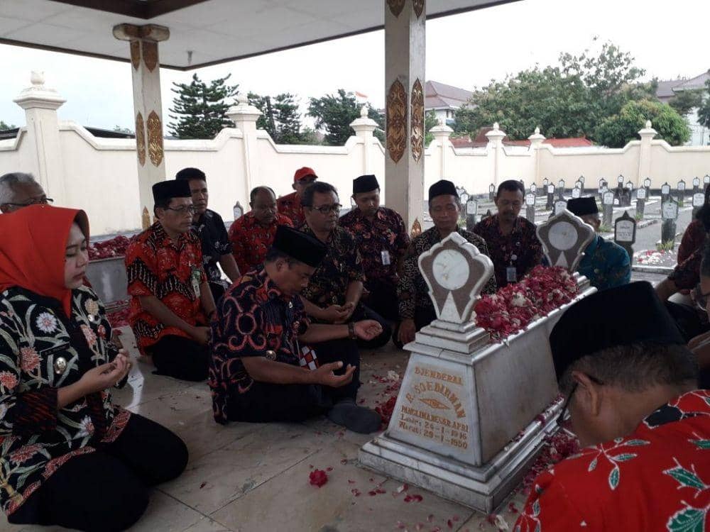 (Makam Panglima Besar Jenderal Sudirman) purbalinggakab.go.id
