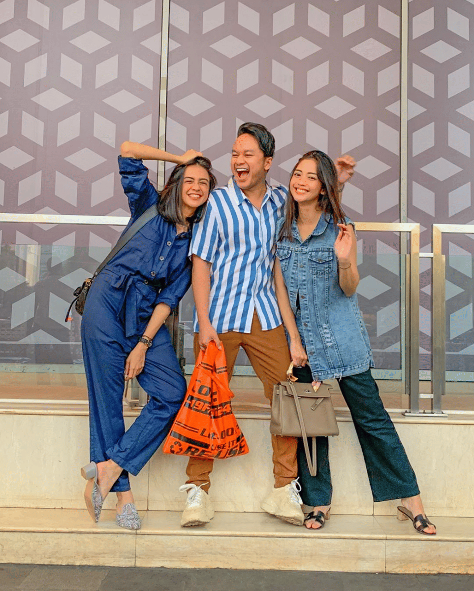 instagram.com/titiessapoetra