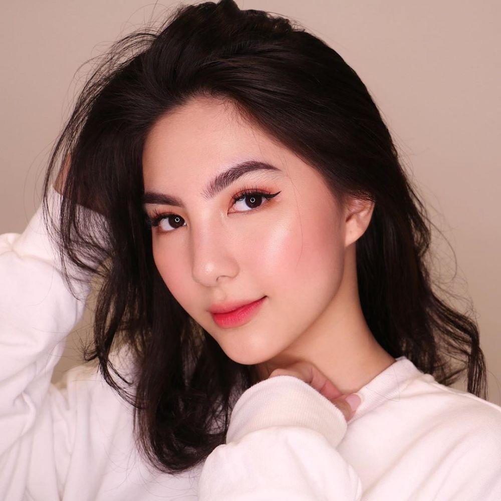 instagram.com/deviennaaa