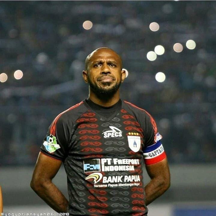 Kapten sekaligus legenda Persipura, Boaz Solossa, Instagram/boazsolossa