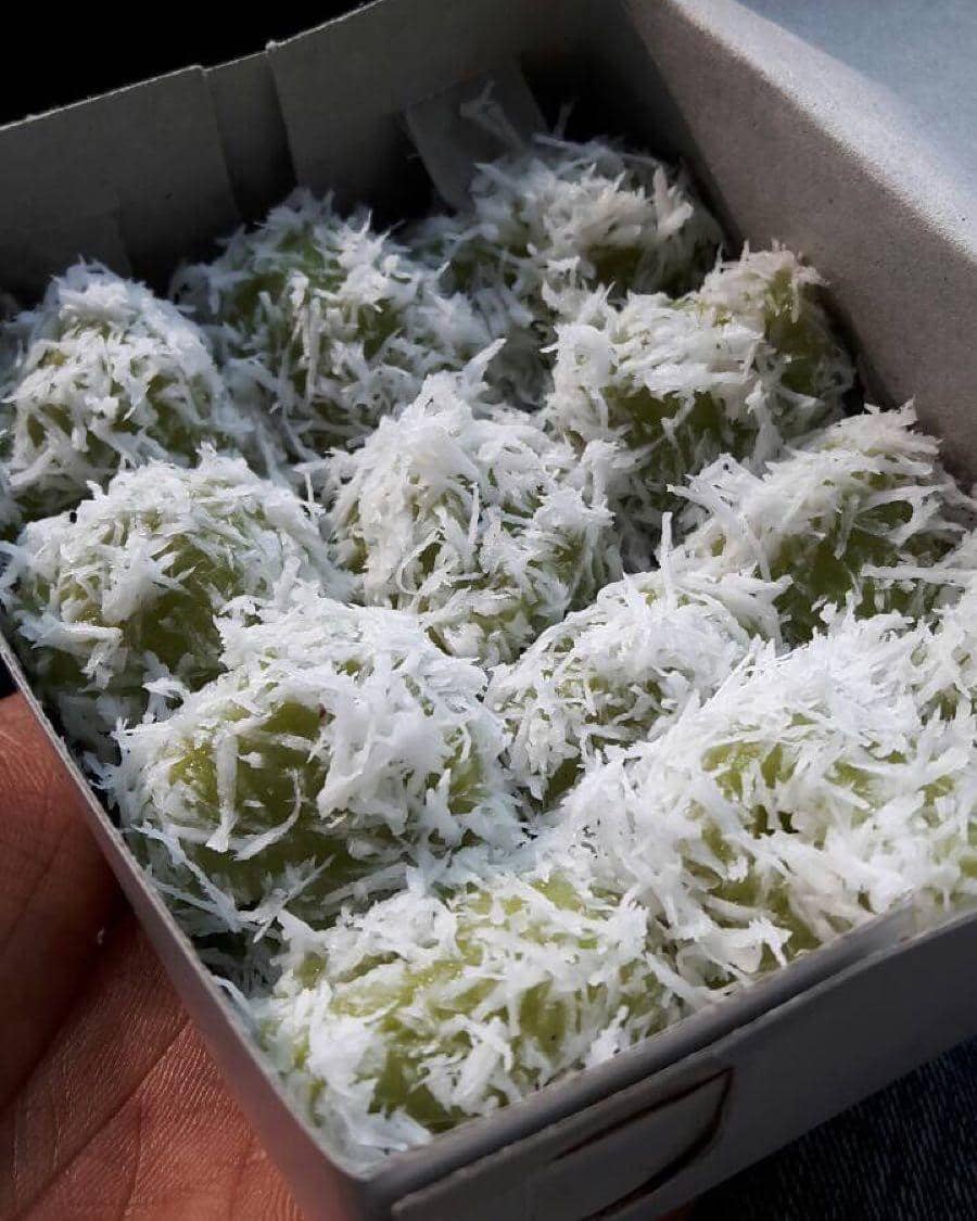 instagram.com/dwayurs