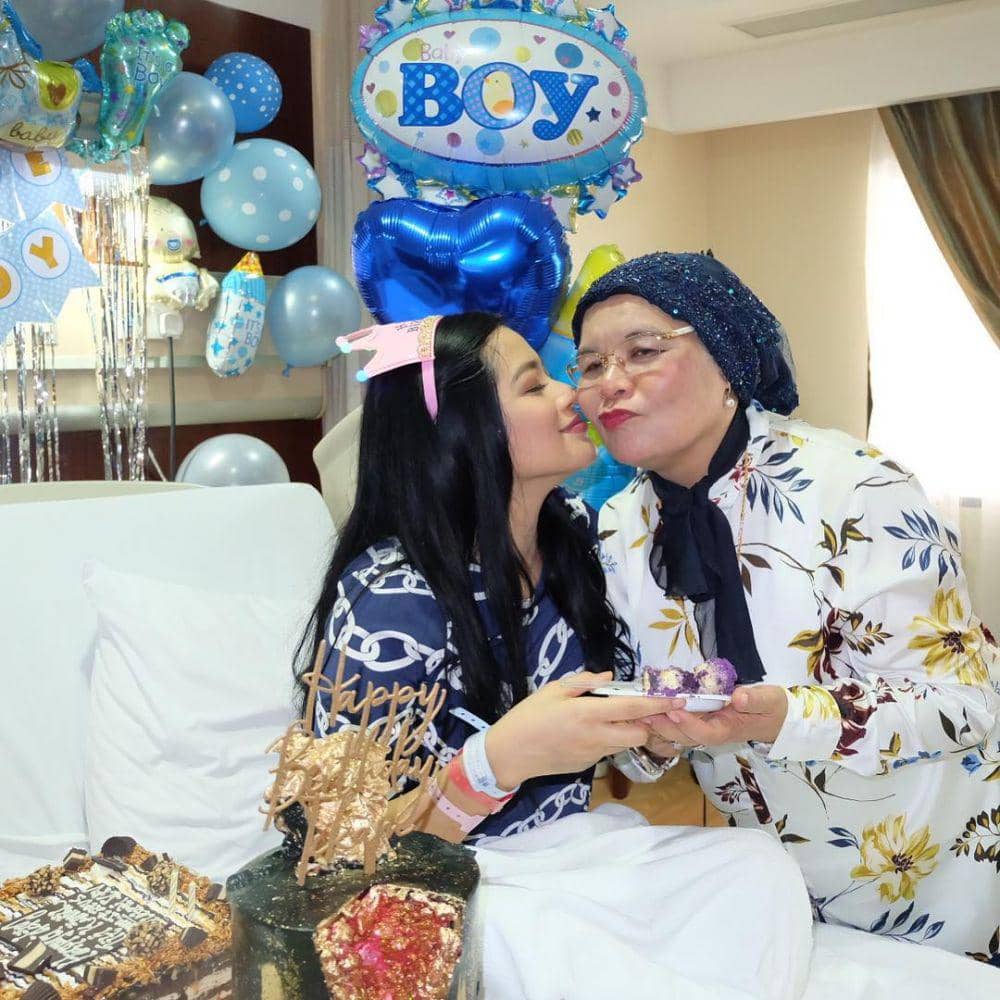 instagram.com/titi_kamall