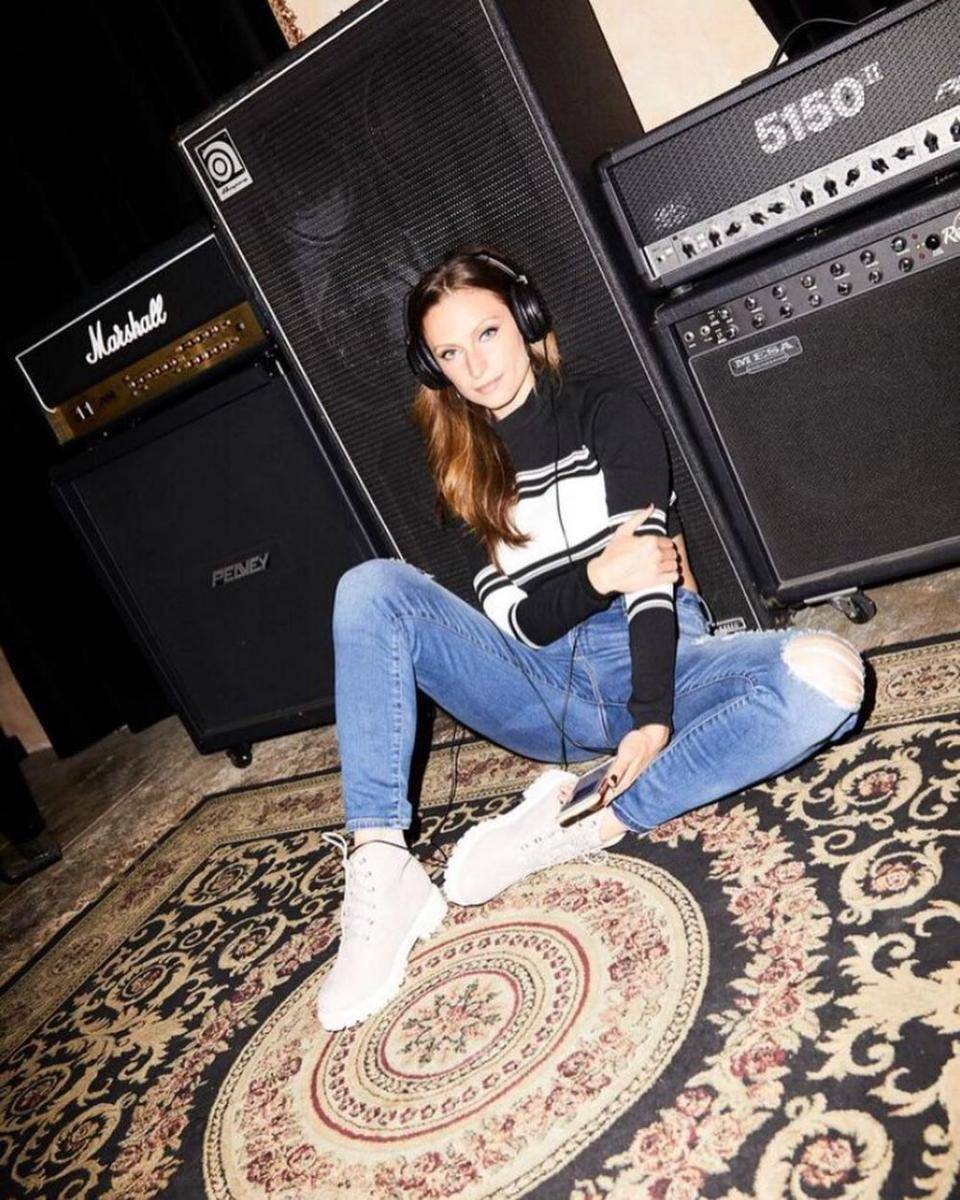 instagram.com/laurenhashianofficial