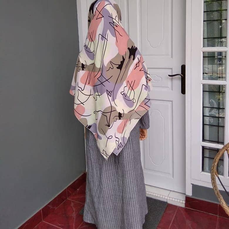 Instagram.com/peggyamandahijab