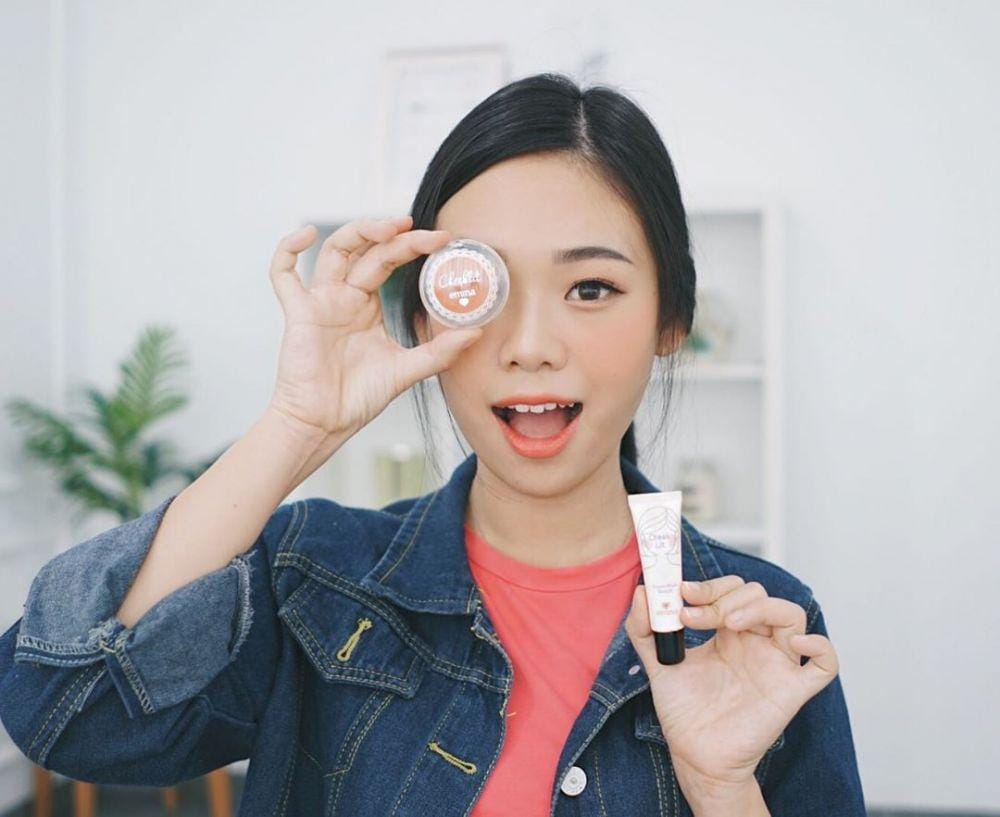 instagram.com/molita_lin