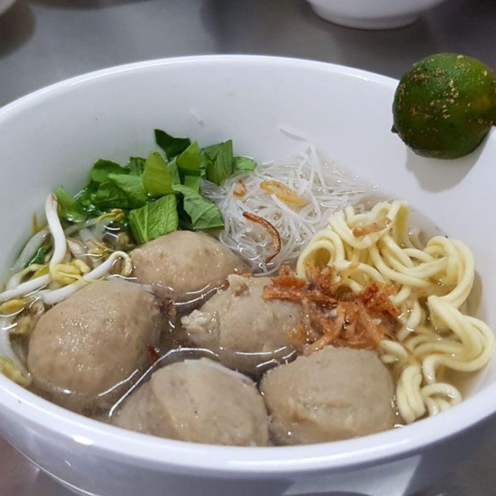 instagram.com/feast.it