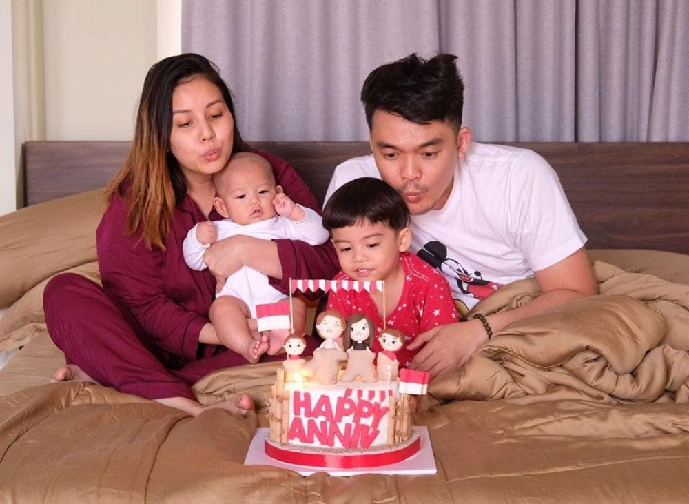 instagram.com/tya_ariestya