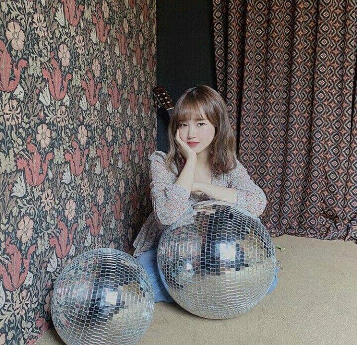 instagram.com/weki_meki