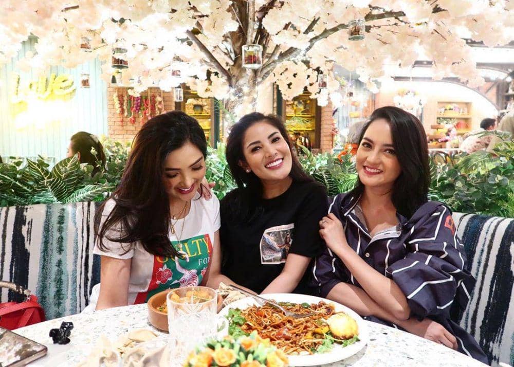 instagram.com/nindyparasadyharsono