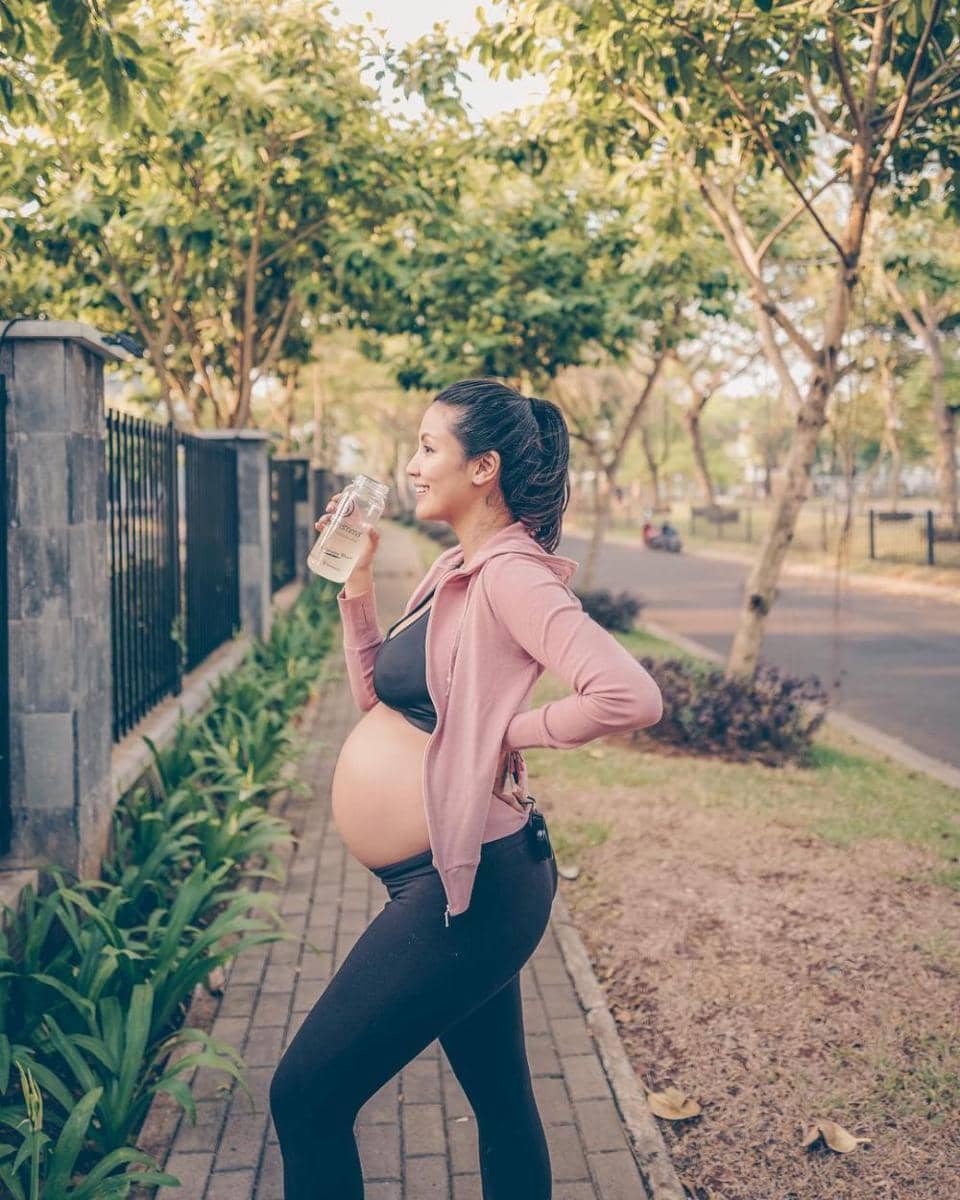 instagram.com/mrssharena