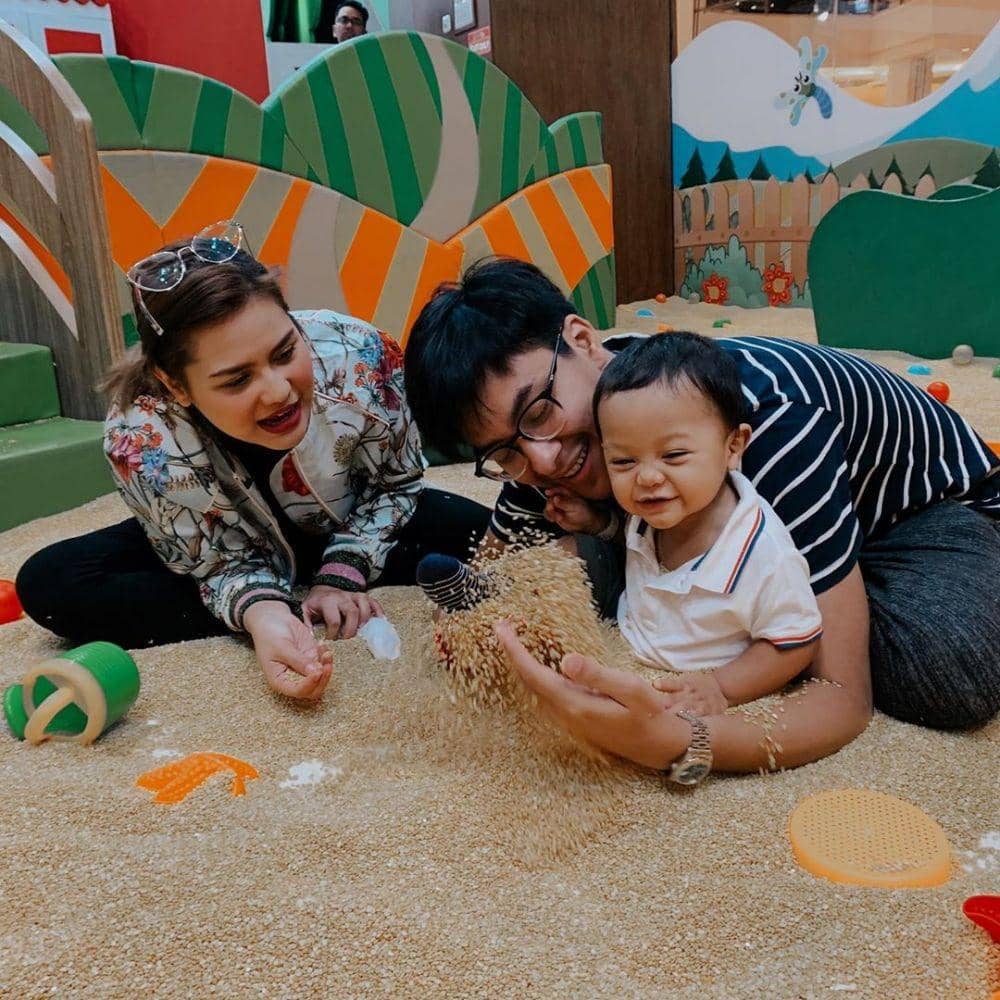 Instagram.com/mytha_lestari