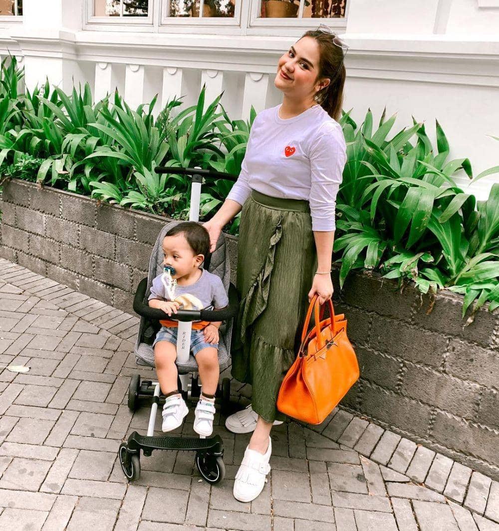 Instagram.com/mytha_lestari