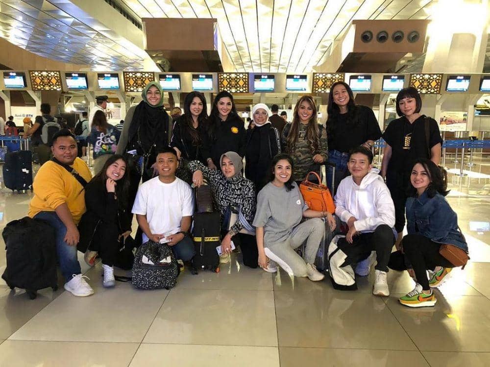 instagram.com/ashanty_ash