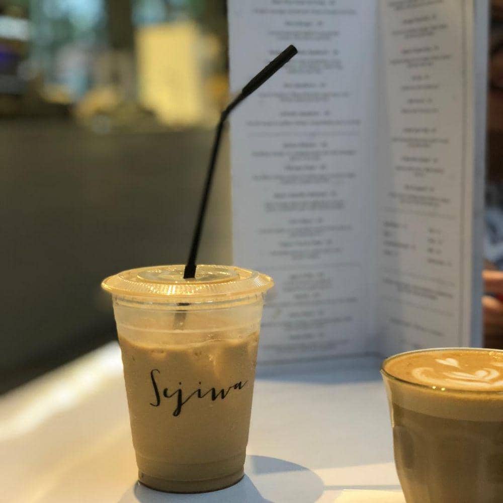 instagram.com/ferislova