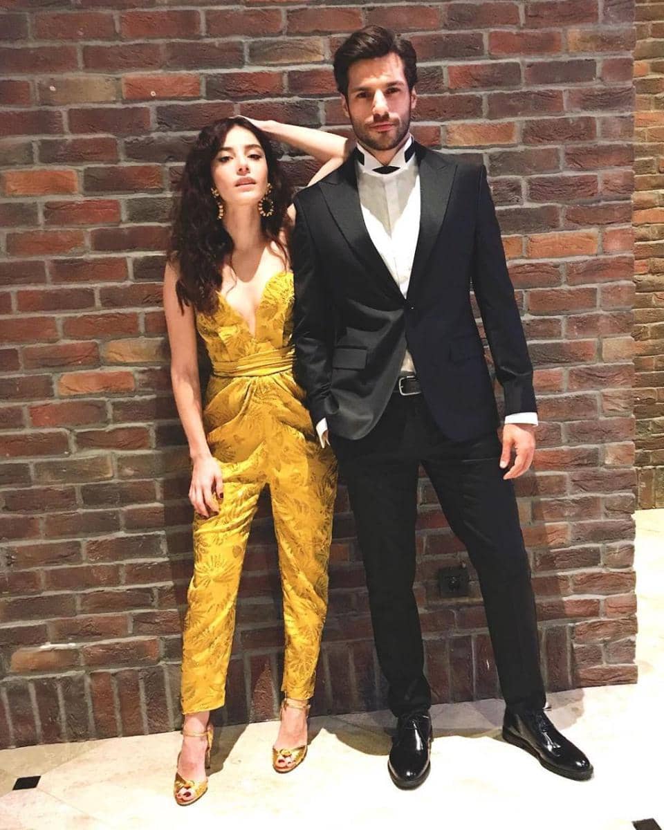 Instagram.com/ozgecangurelofficial