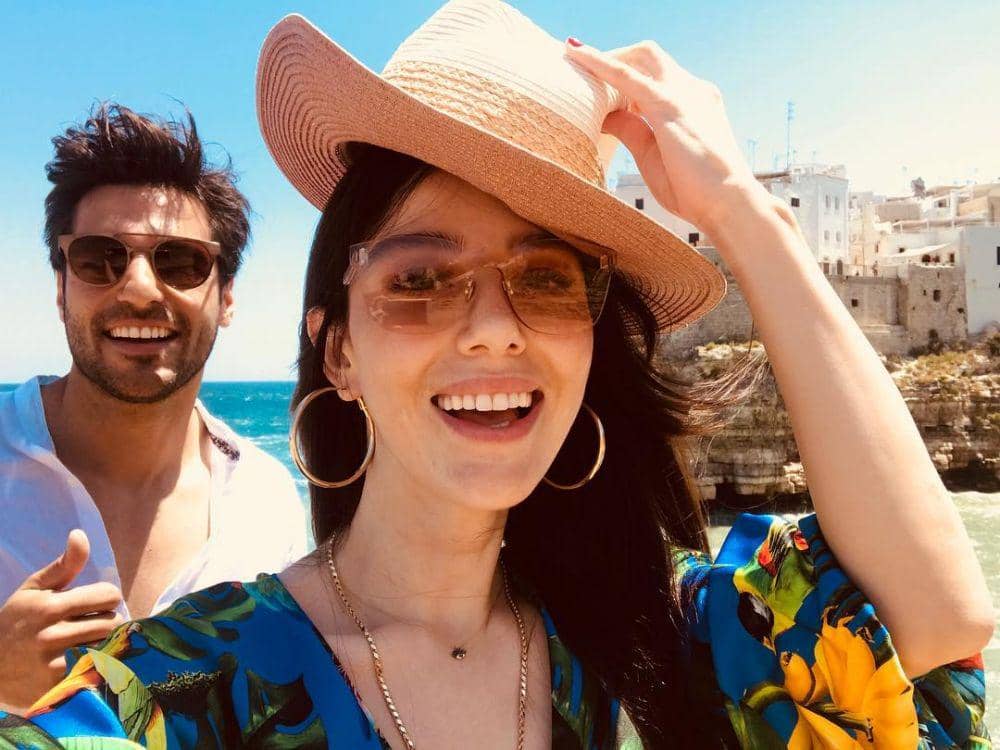 Instagram.com/ozgecangurelofficial