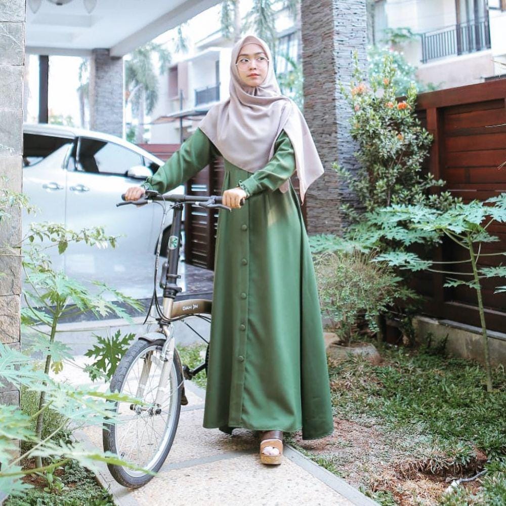 Instagram.com/riaricis1795