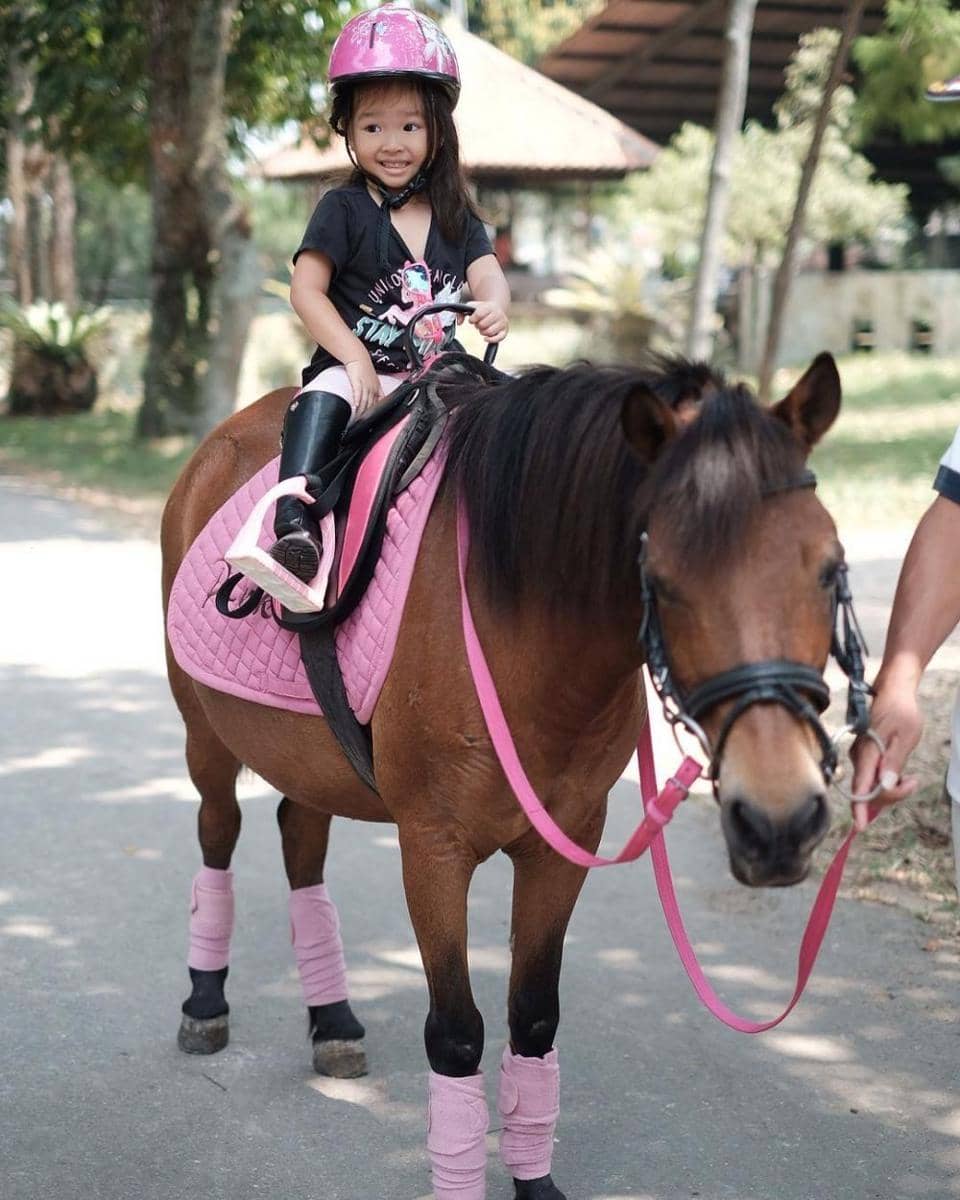 instagram.com/thaliaputrionsu