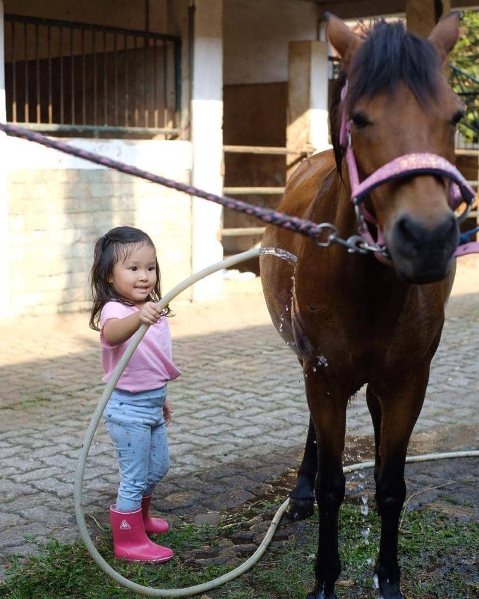 instagram.com/thaliaputrionsu