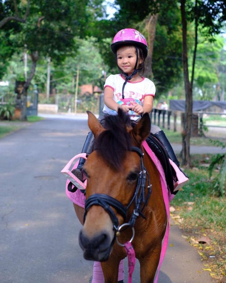 instagram.com/thaliaputrionsu