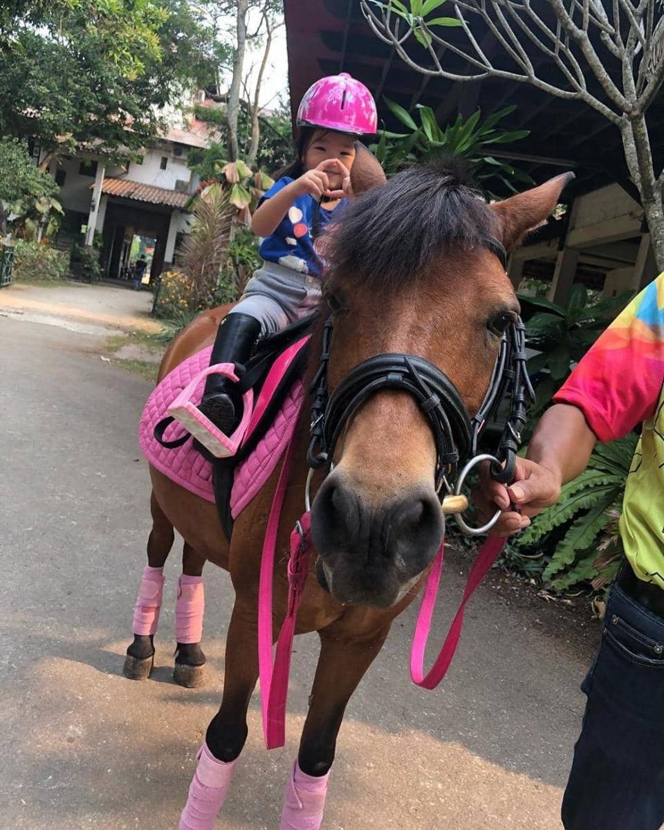 instagram.com/thaliaputrionsu