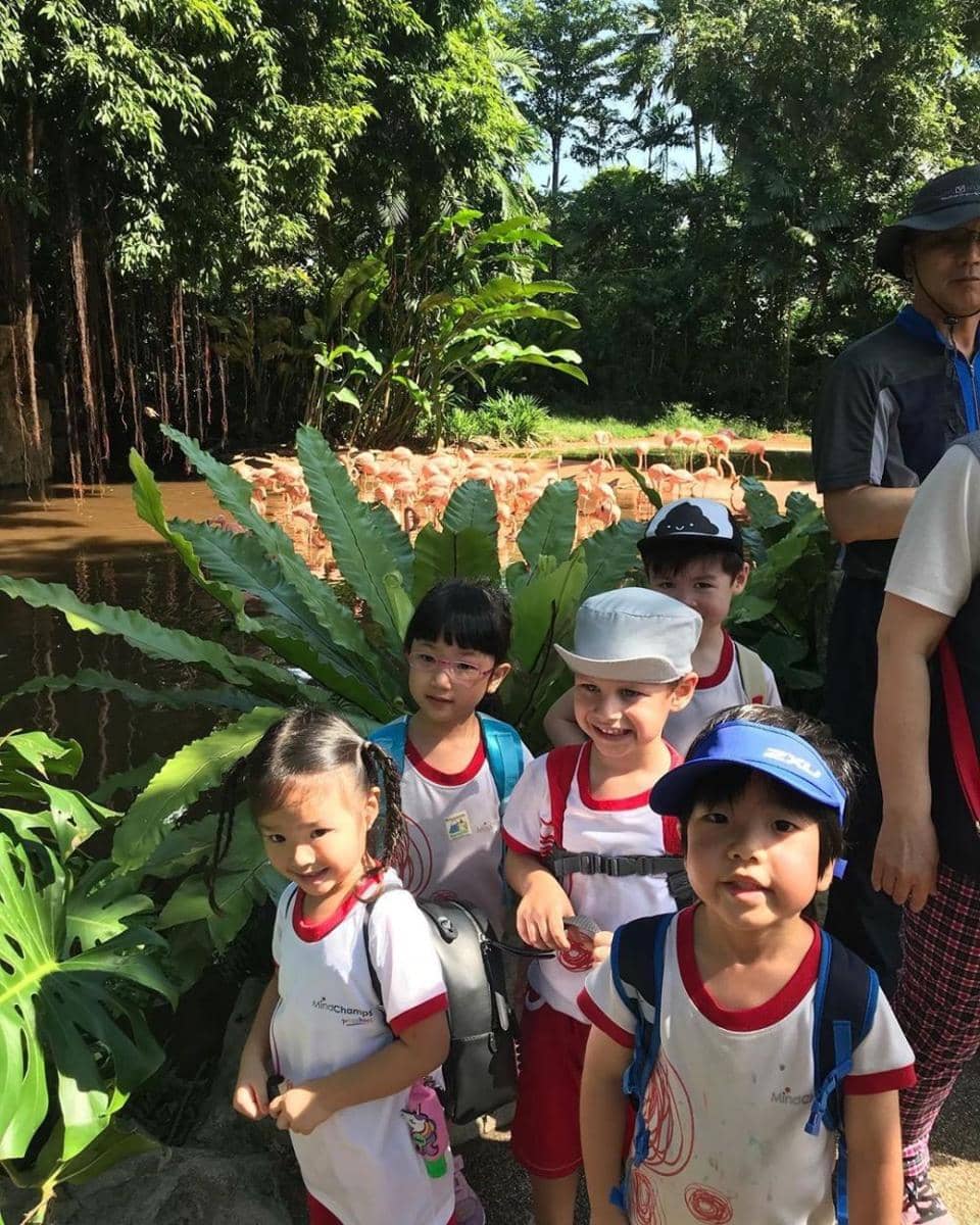 instagram.com/thaliaputrionsu