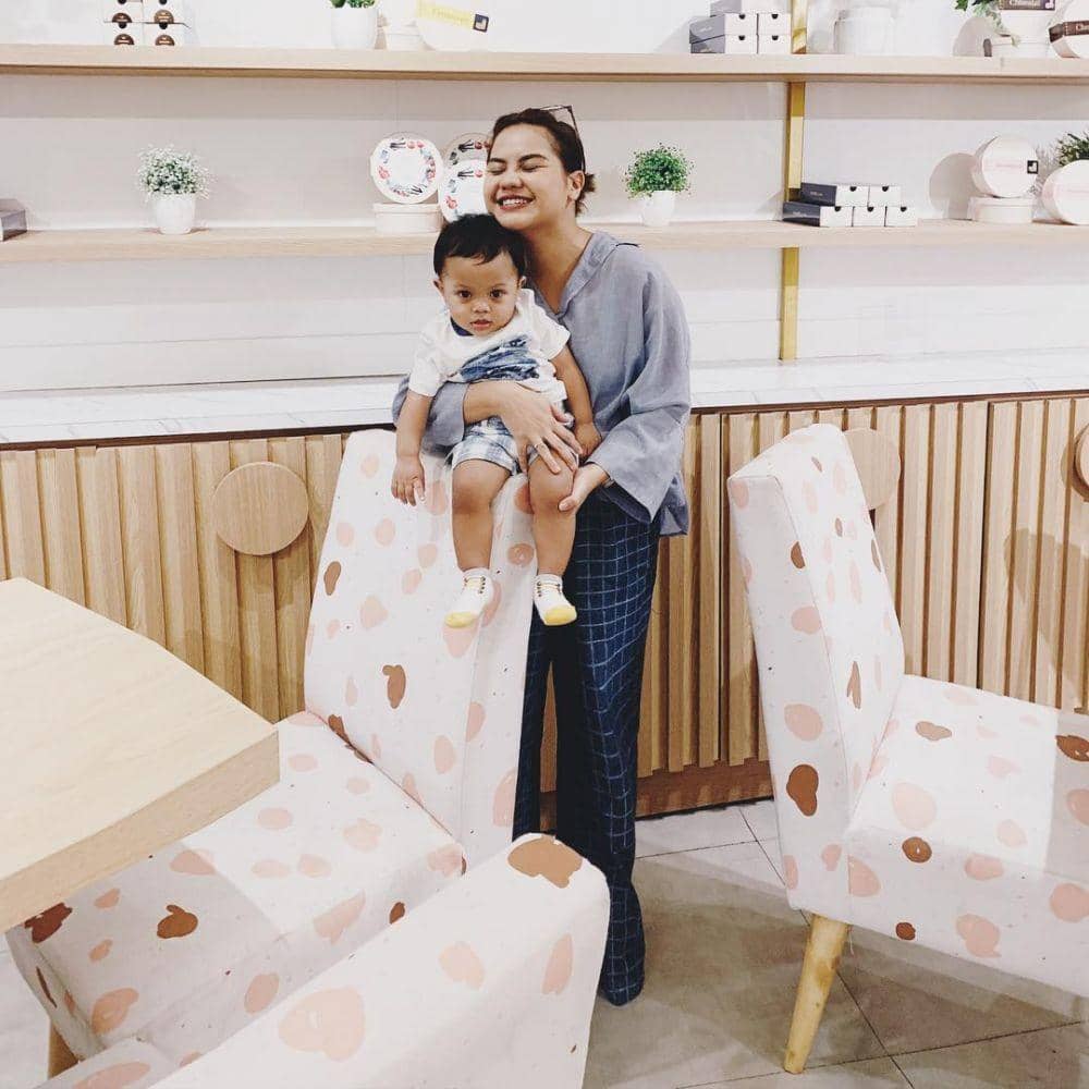 instagram.com/mytha_lestari