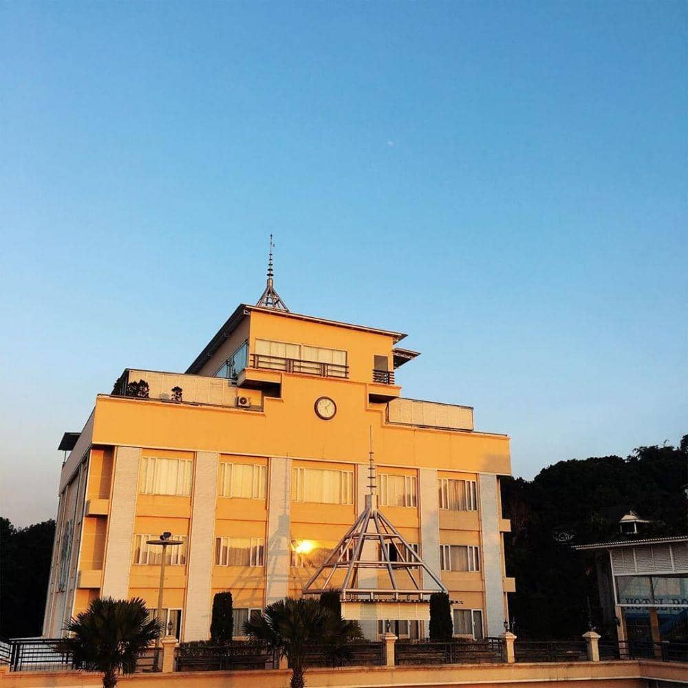 instagram.com/royal_senyiur