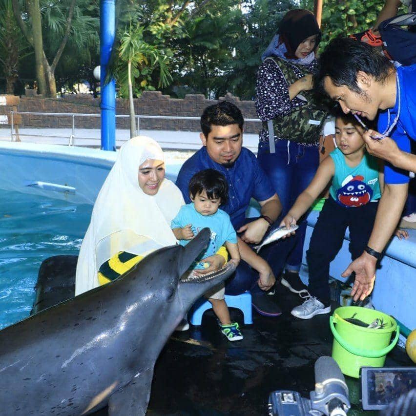 instagram.com/apriljasmine85