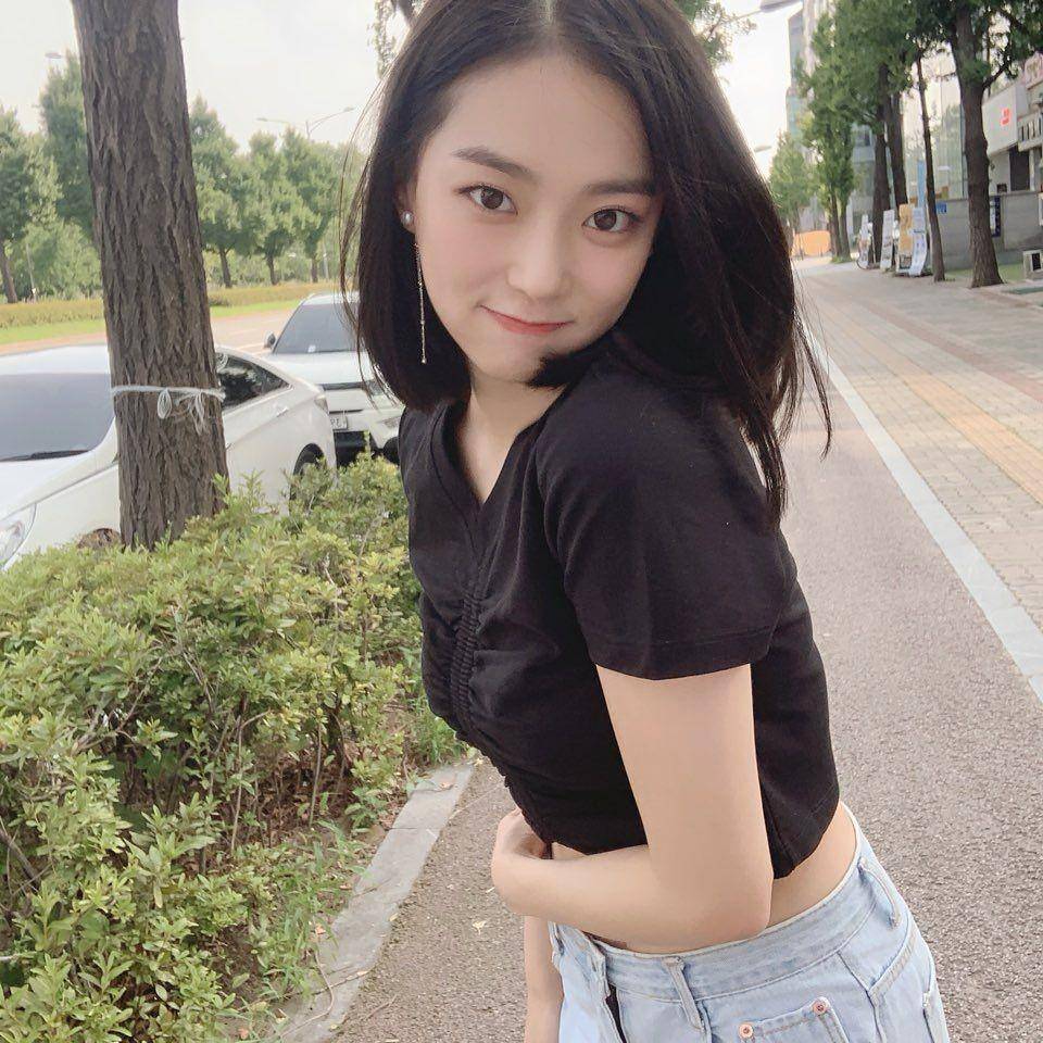 instagram.com/yyyyeeun