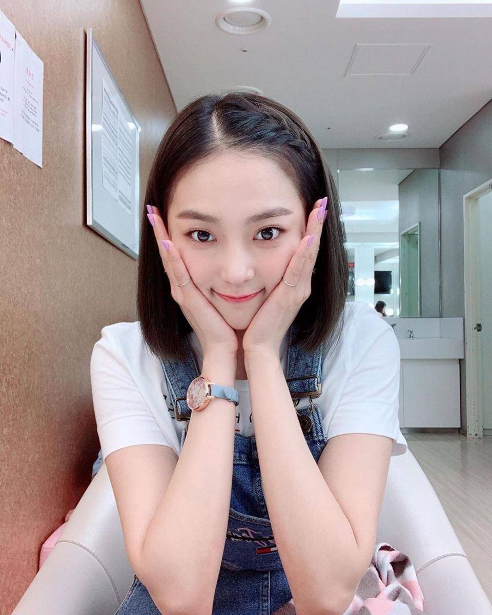 instagram.com/yyyyeeun