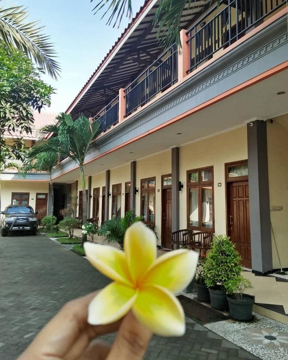 instagram.com/hotelnirwanabojonegoro
