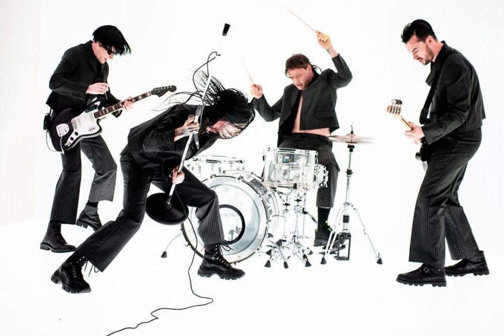 instagram.com/the1975