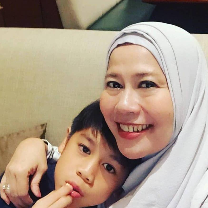 instagram.com/dewiyullofficial