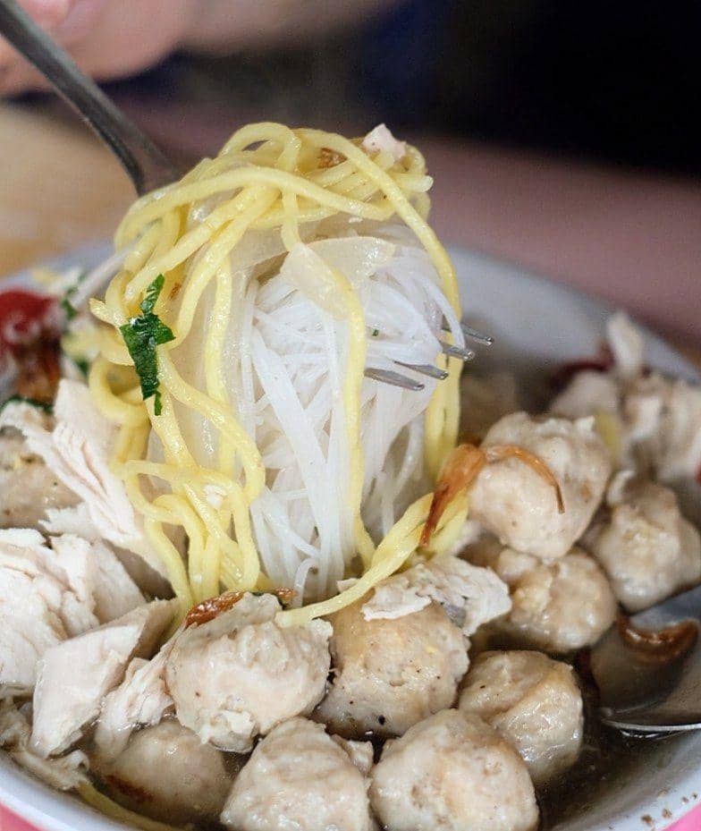 instagram.com/nyetircarimakan