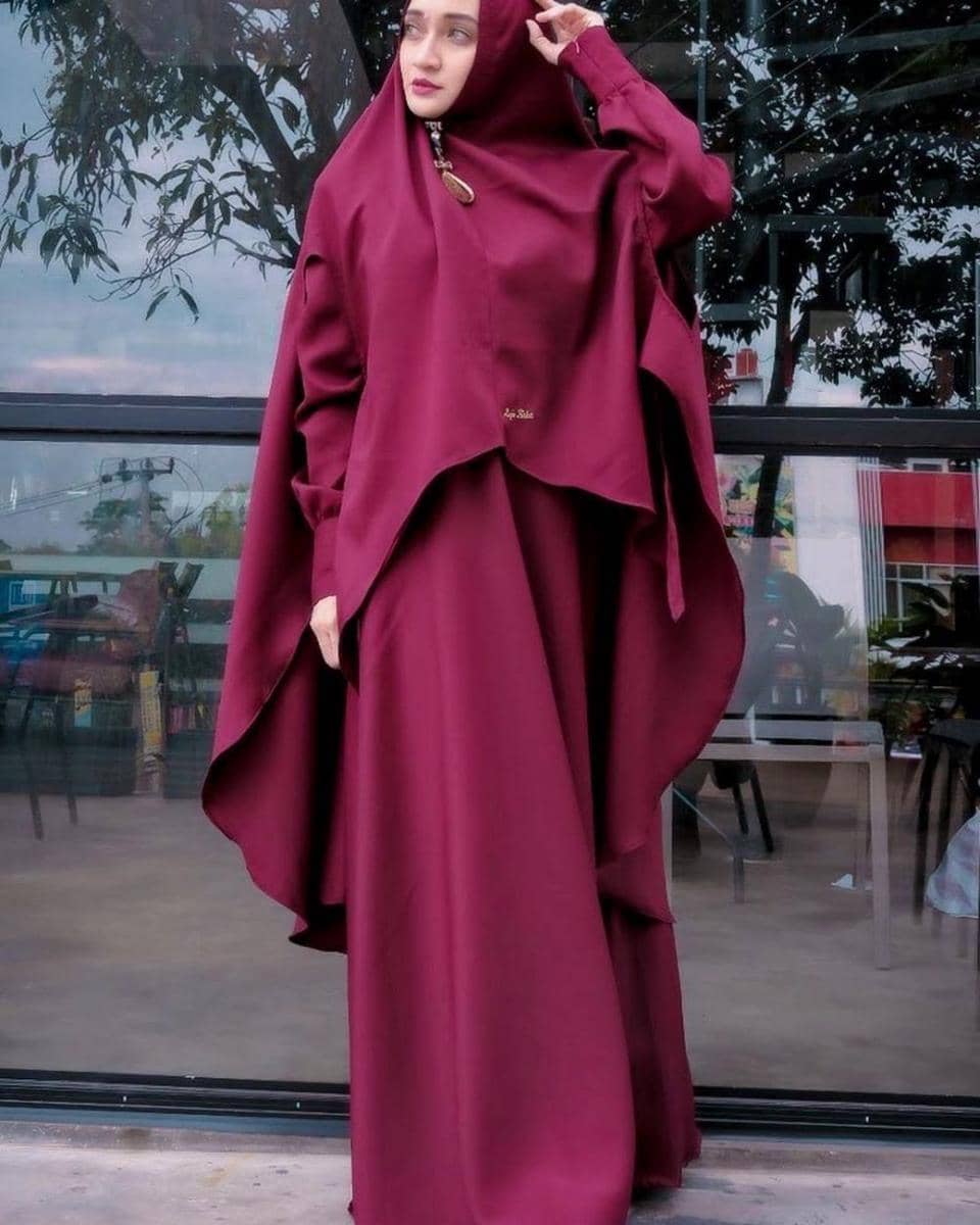 Instagram/niaparamita_