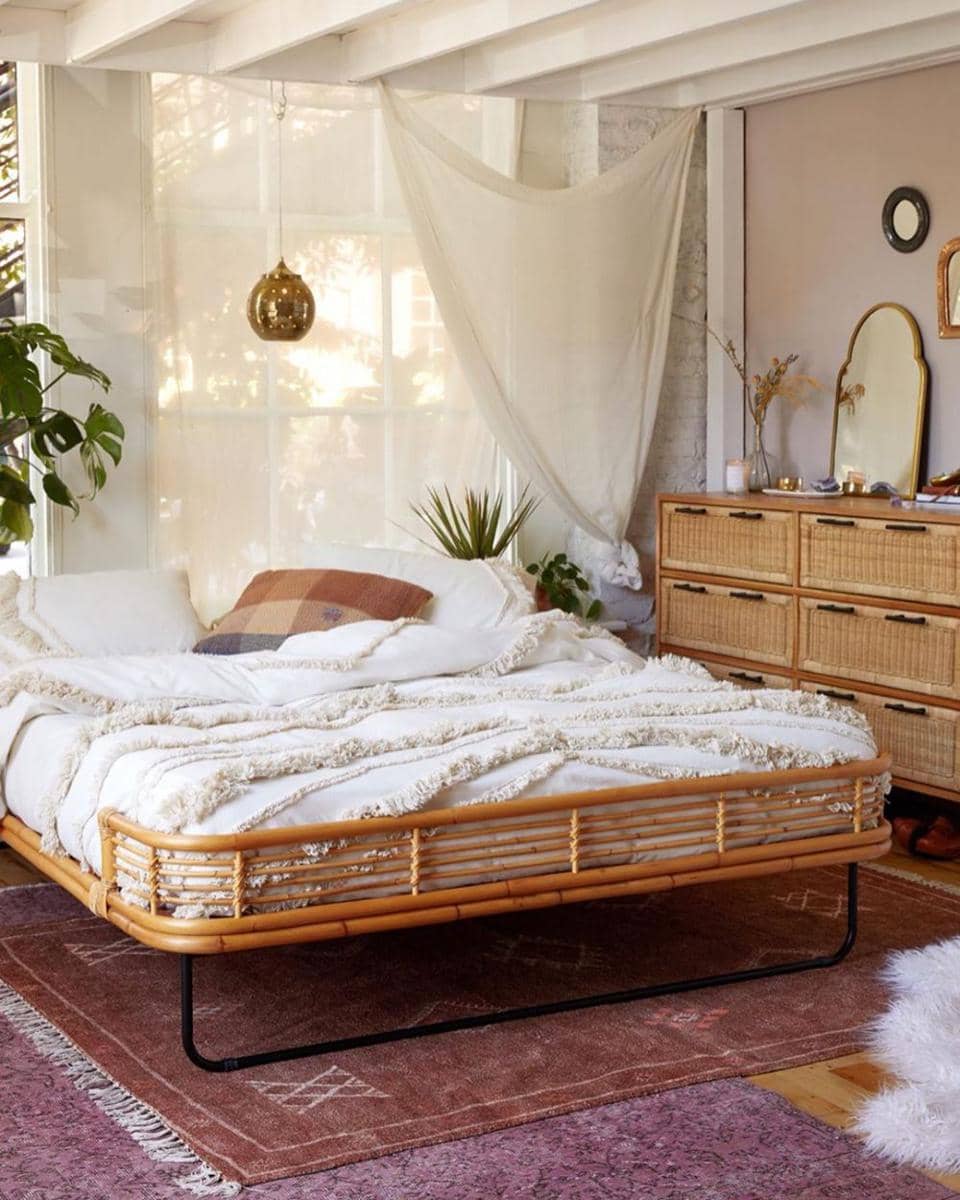 instagram.com/urbanoutfittershome