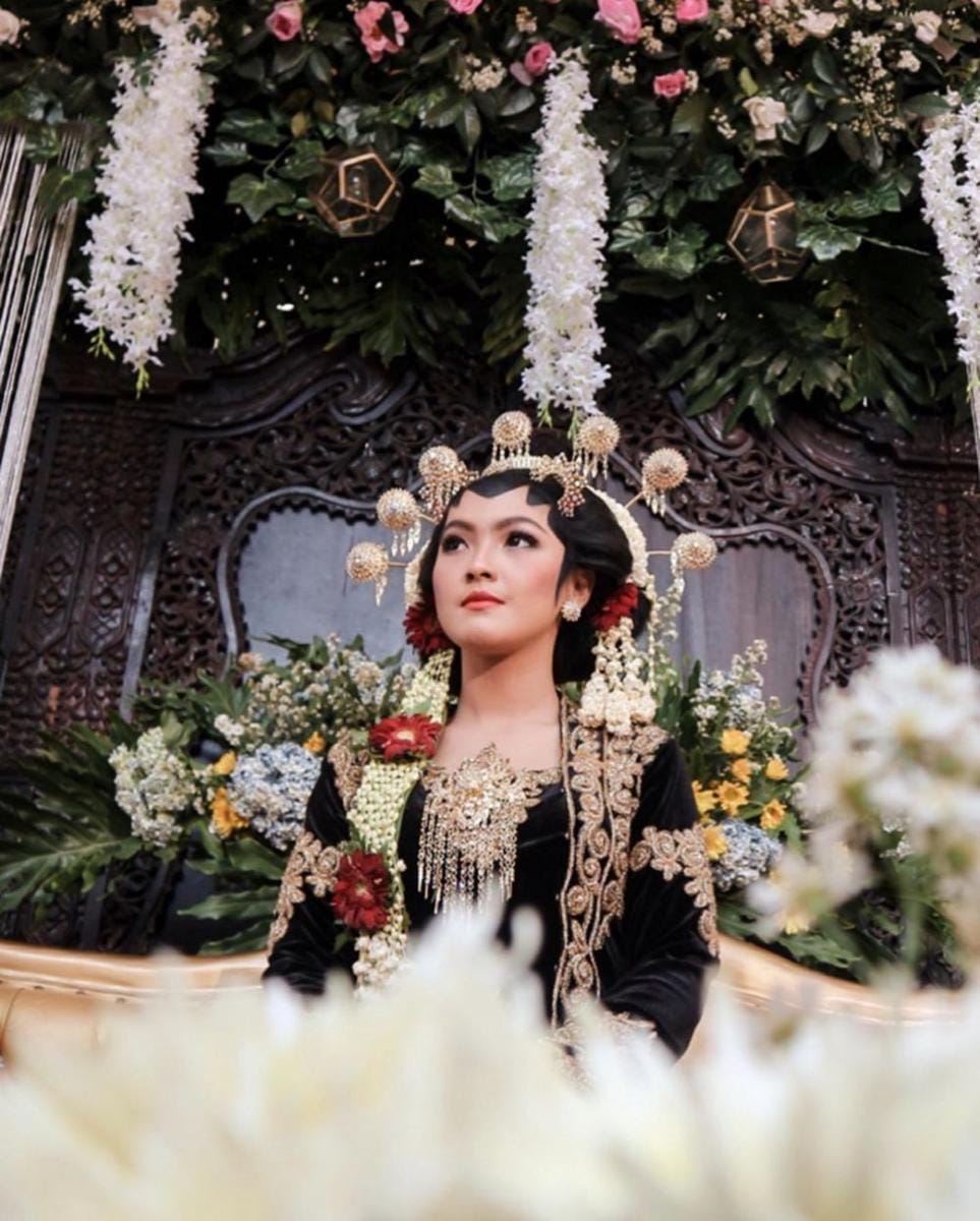 instagram.com/anariana27