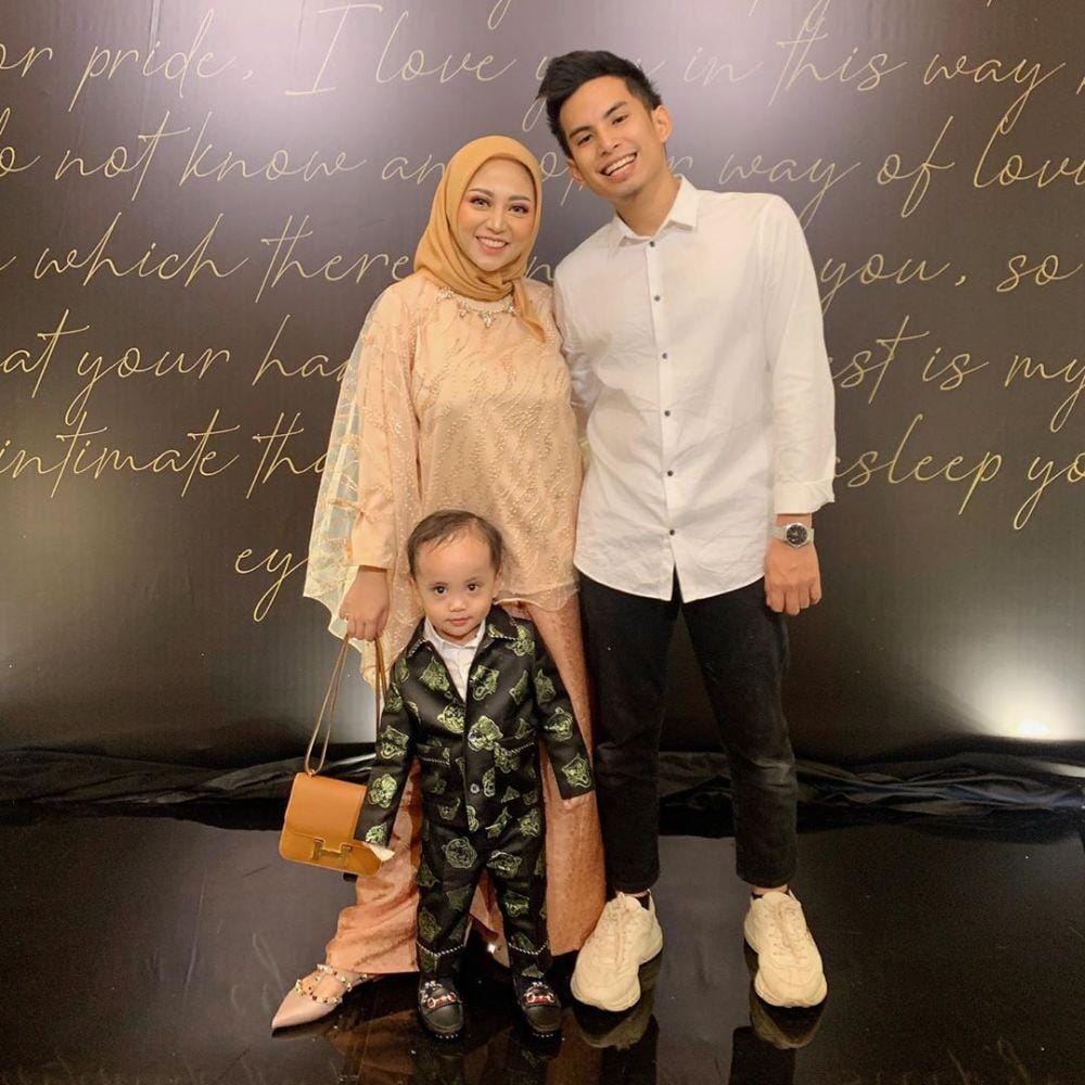 instagram.com/rachelvennya