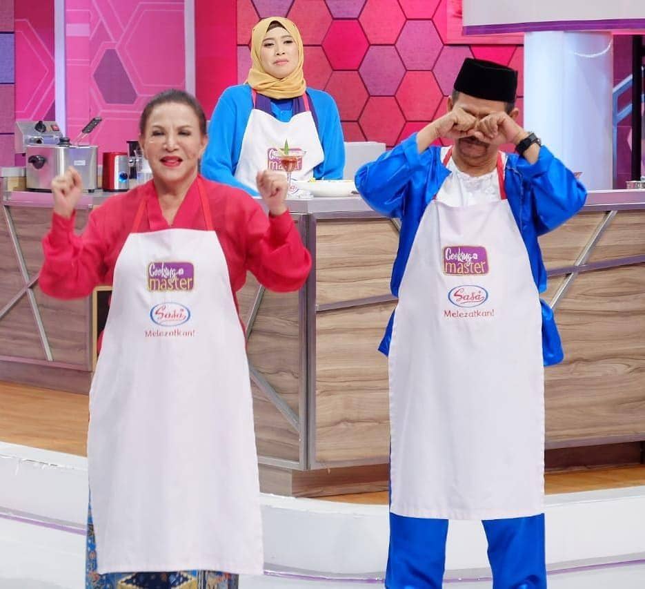 instagram.com/mpok.atiek