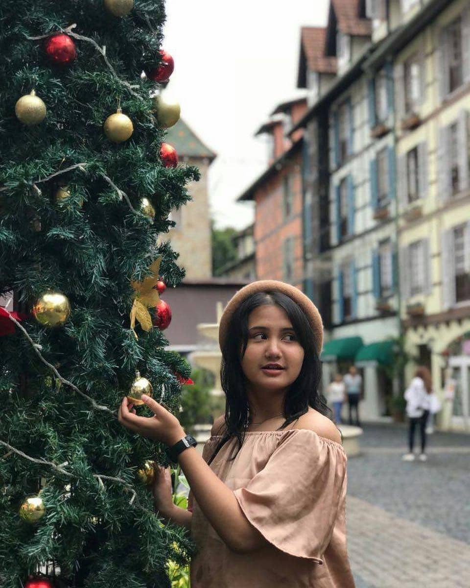 instagram.com/maureenbboo_