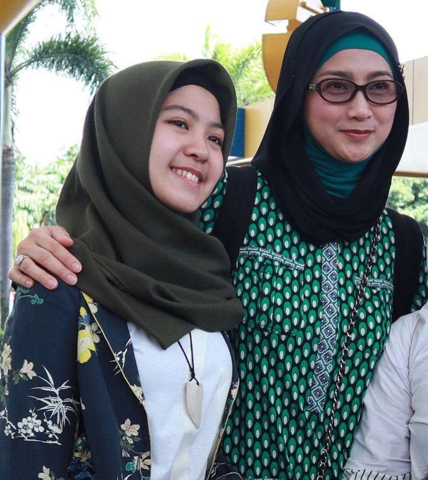 Instagram.com/desyratnasarifans