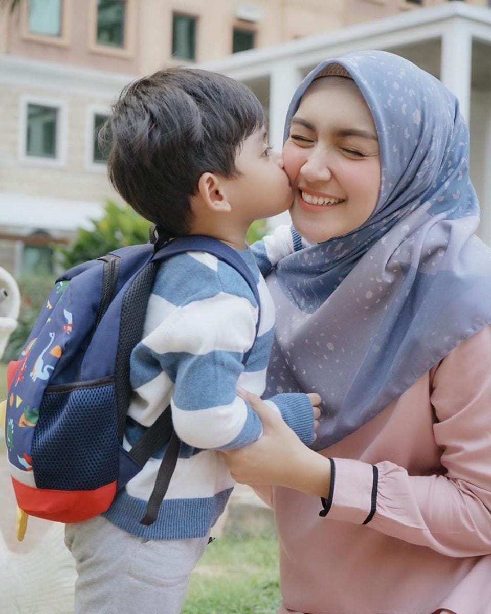 instagram.com/melodyprima