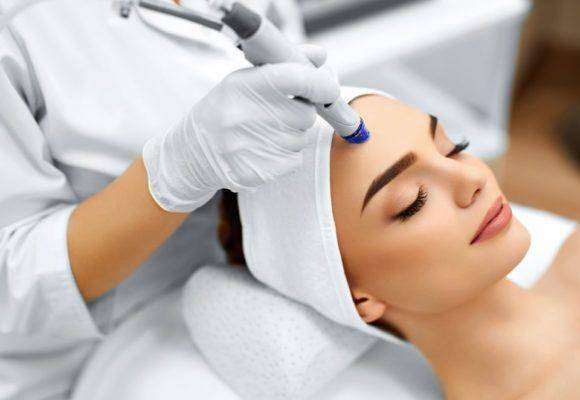 westmidlandsnailandbeautyacademy.co.uk