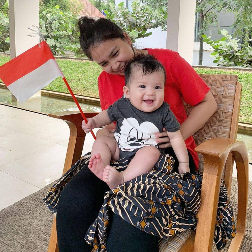 Instagram.com/putrititian