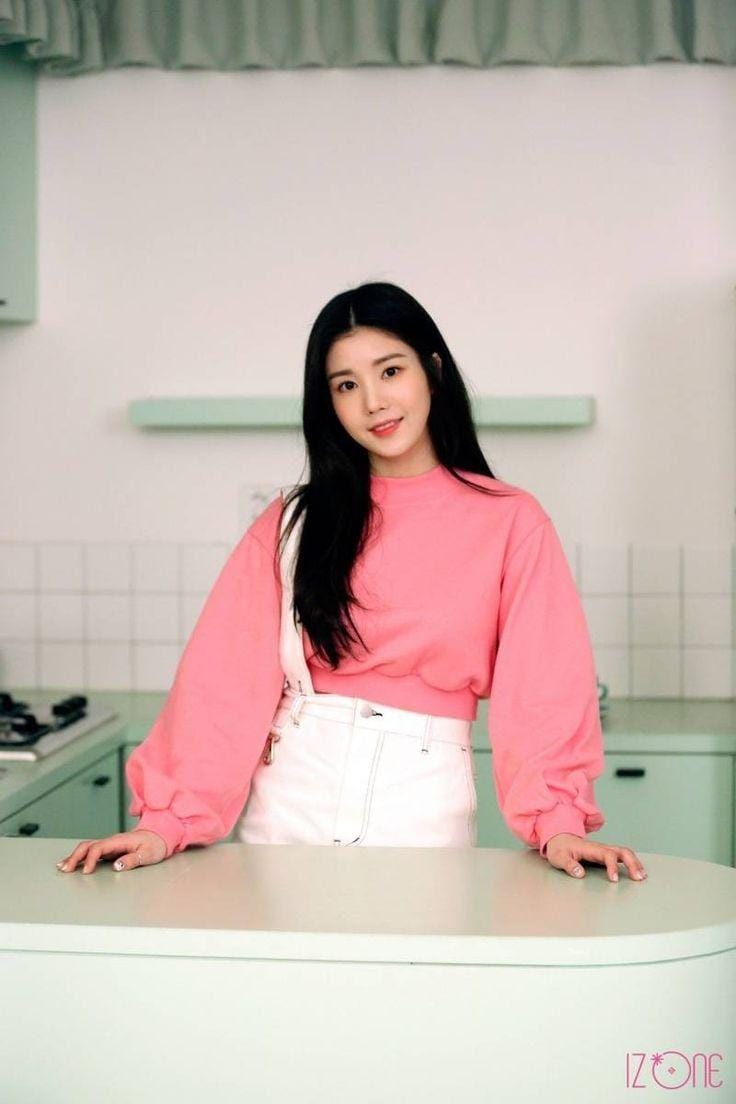 twitter.com/official_izone