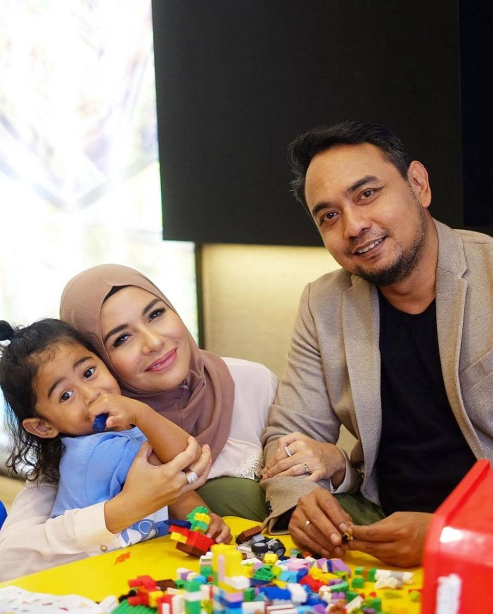 instagram.com/meisya__siregar/